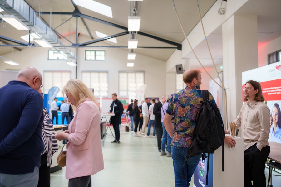 Gäste in der Ausstellung